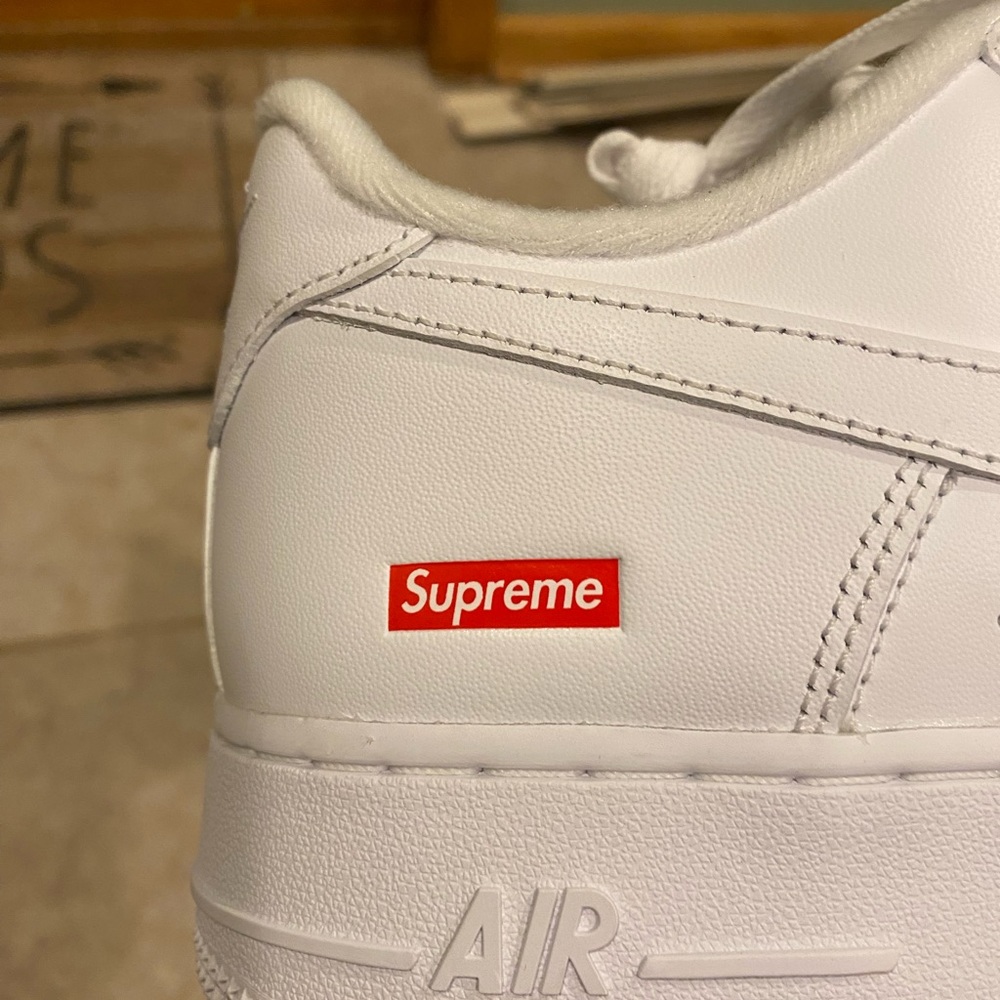 Supreme / Nike Air Force SP Low “White” BNIB Men’s SZ-10. - Picture 10 of 15